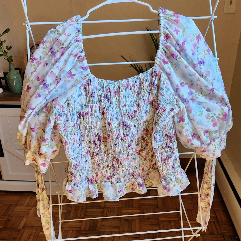 Fashion to figure, size 2 (16/18), blouse, 3/4 length tie sleeve,